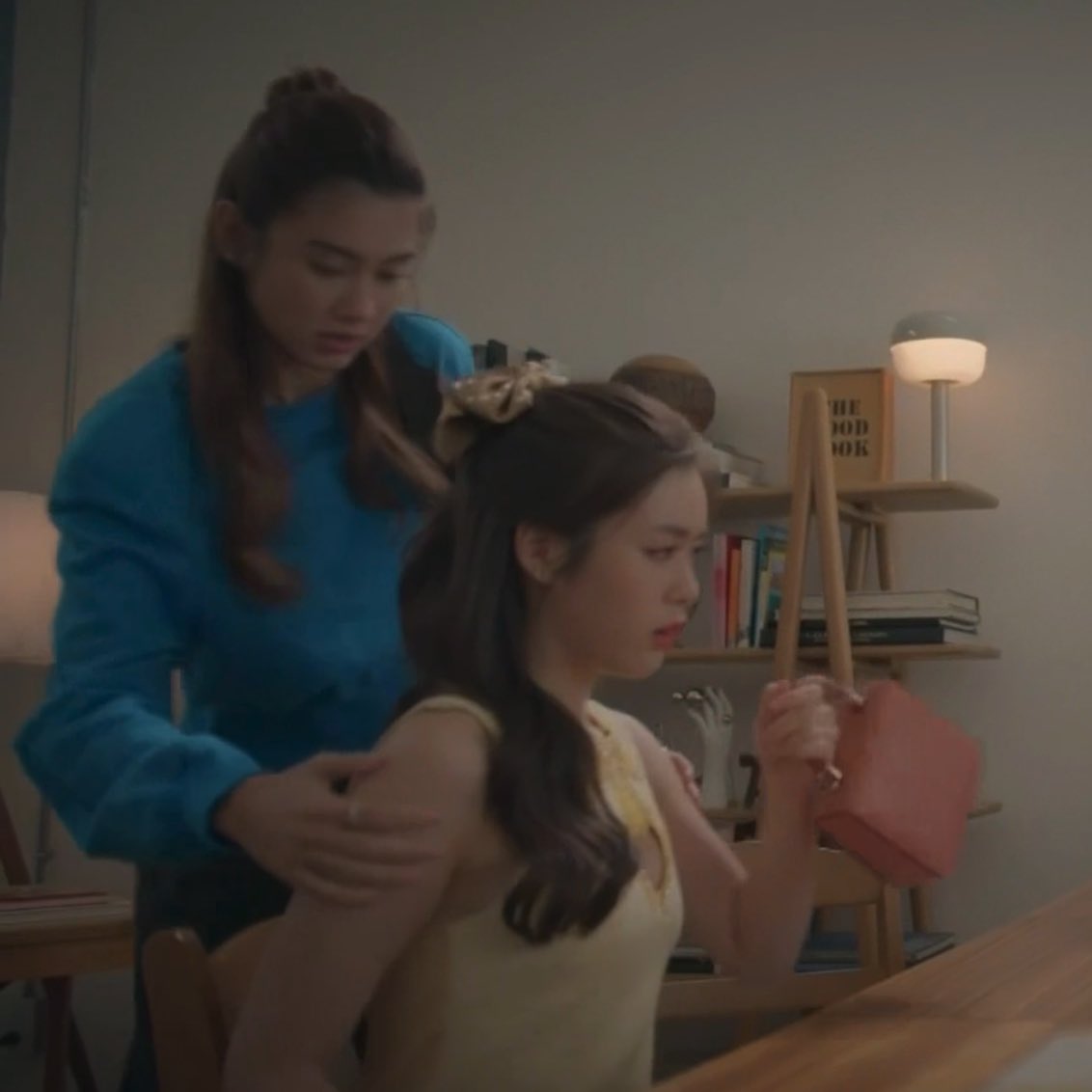 หลาหุย tweet media