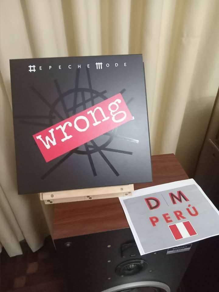 Depeche Mode Perú tweet media