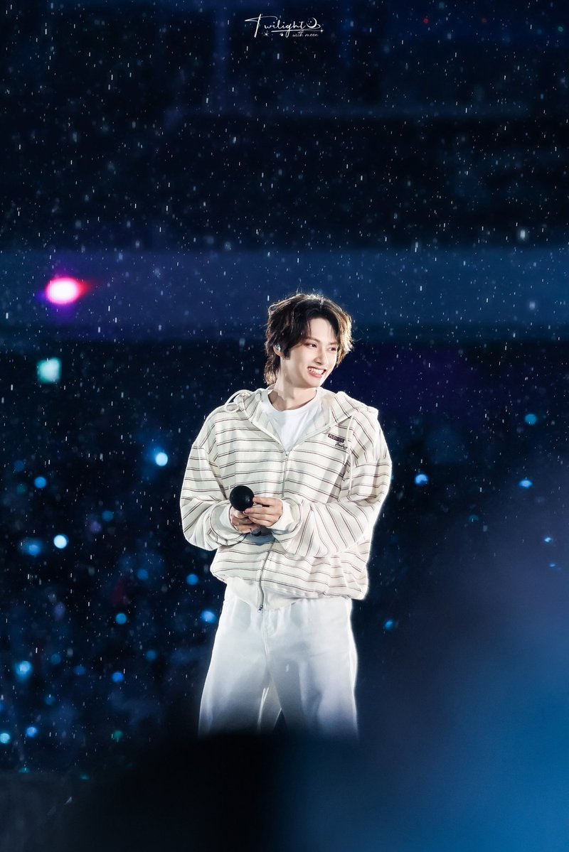 twilight tweet media