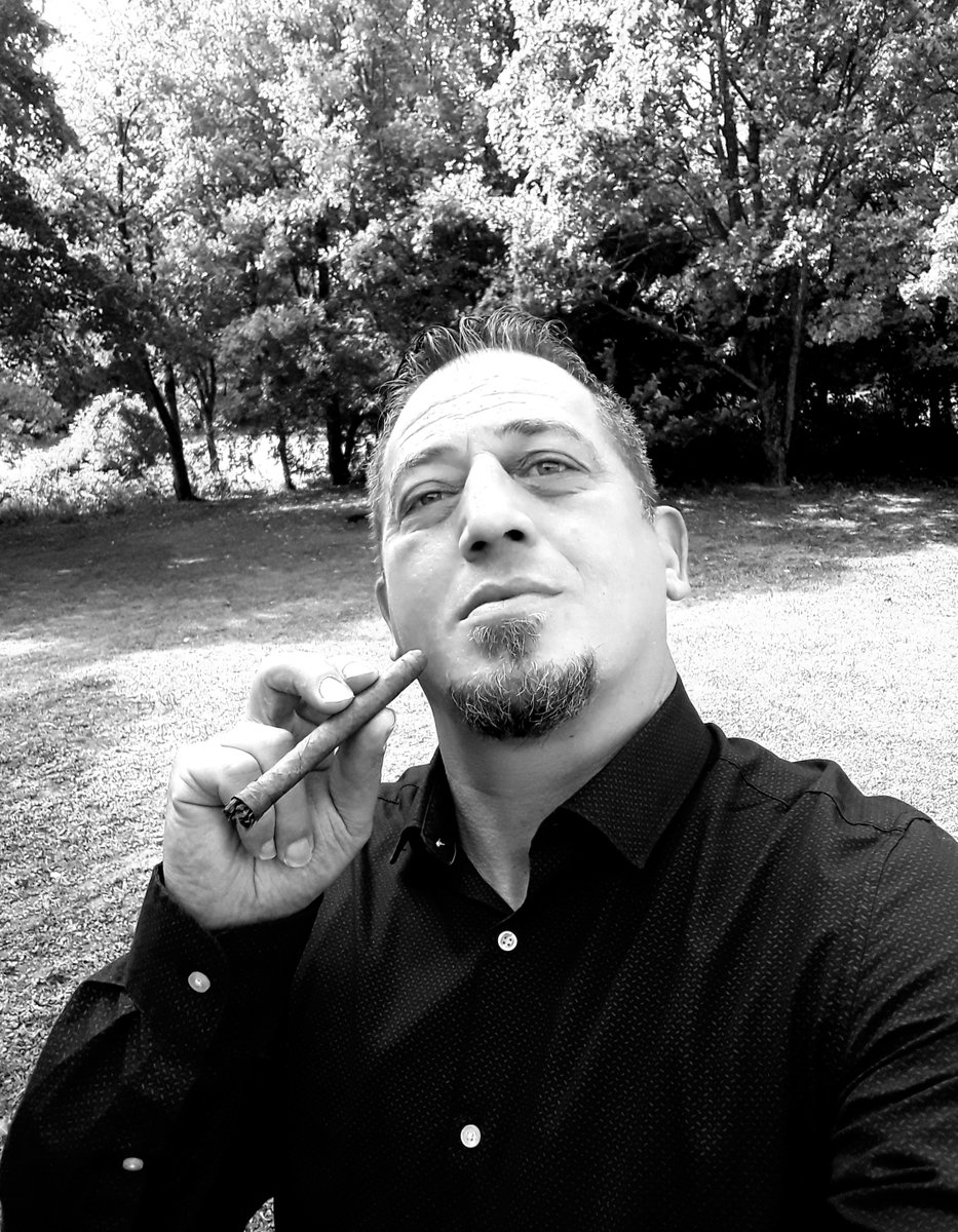 𝓓𝓐𝓡𝓚𝔼ℕ𝔼𝕊𝕊🎩 tweet media