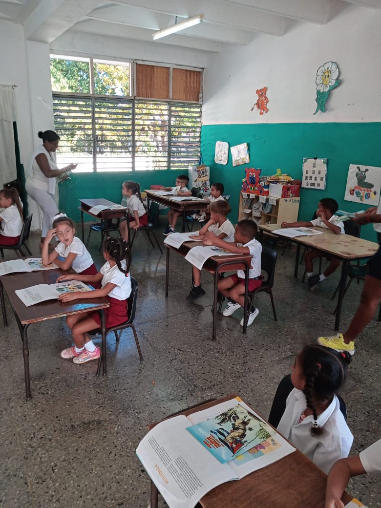 CorreosHBE's tweet photo. La Empresa Habana Este presente en las actividades por el aniversario 65 de la OPJM y el 64 de la UJC..les exhortamos a ser mejores cada día, son nuestras canteras... Felicidades
#CorreosHabanaEste
##Mascercadeti https://t.co/7kzEVrekRv