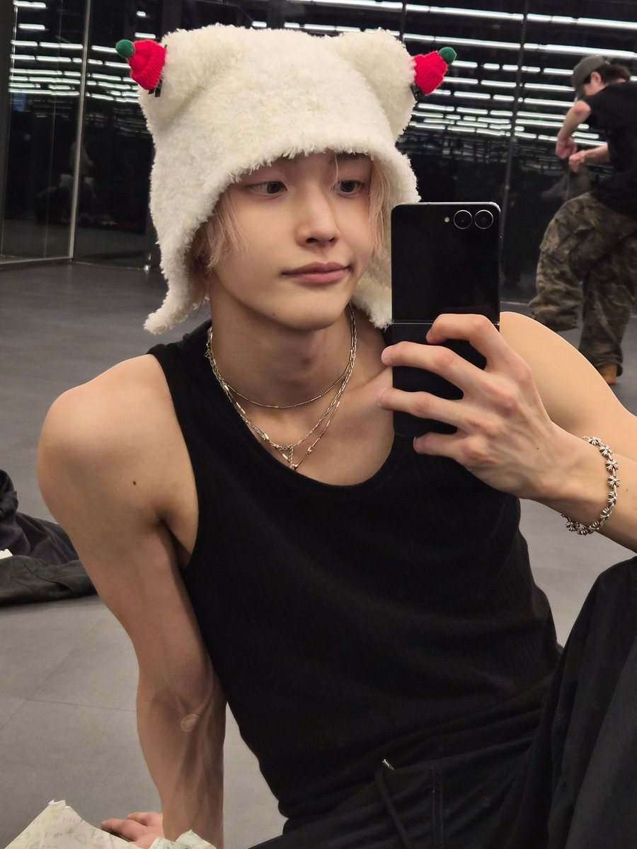 luly ⋆˚࿔ tweet media