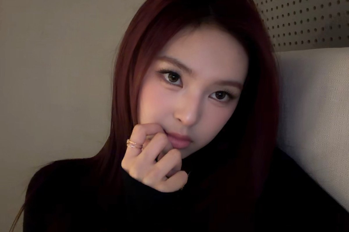 selfolssi ♤ tweet media