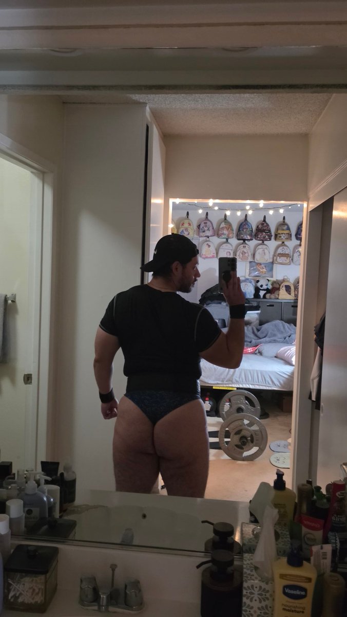 ☺︎︎ 𝐬𝐨𝐦𝐞 𝐠𝐮𝐲 tweet media