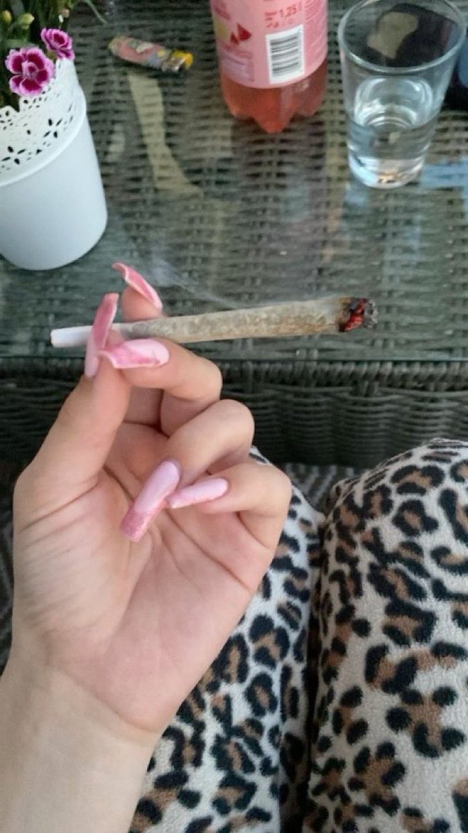 Stoner Barbie tweet media