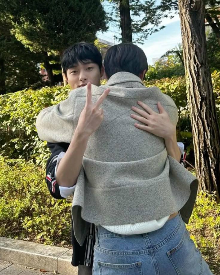 jeycyice's tweet image. as a community, i think we don't talk about the number one kbl, high school return of a gangster. the POTENTIAL?!