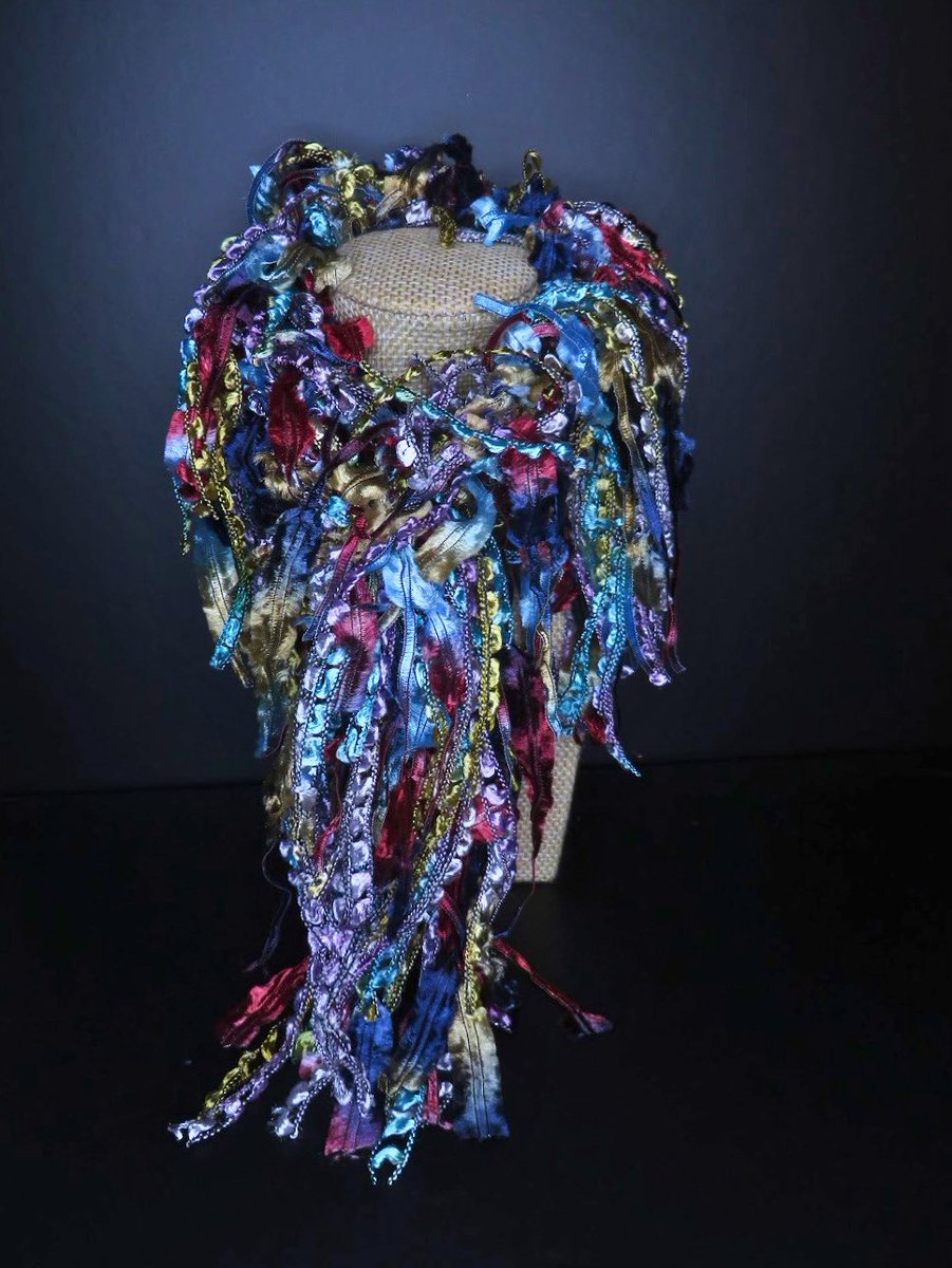 secondannstore's tweet image. Three styles, endless ways to wear them.

From soft prints to bold texture, these scarves are the easiest way to refresh your wardrobe for spring.

Available now at SecondAnnStore.com 

#SecondAnnStore #ShopWithSAS #SpringStyle #Scarves #Silk