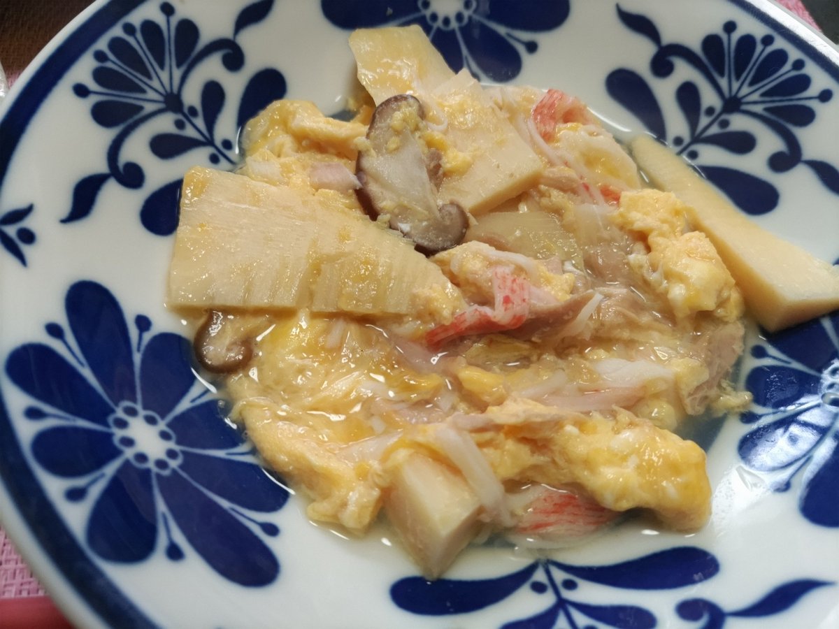 nozomi_blue's tweet photo. 【のぞみん亭の献立 4/1 】
☆朝ご飯
おにぎり🍙(青菜沢庵)(明太クリチ)
たけのことツナの卵とじ
https://t.co/WxPapZjsJL
☆昼ご飯
トマトペーストで本格的ナポリタン
https://t.co/jRkYkitrjs
☆晩ご飯
ブリと鰹たたき丼
かぼちゃ煮物 
はまぐりのお吸い物
 #料理好きな人と繋がりたい
 #cookpad https://t.co/GrKsF5L2dJ