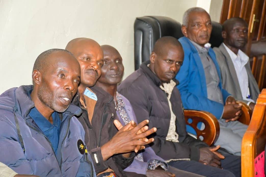 DrMutaiEric's tweet photo. Hosted leaders from Kapsoit Ward, led by MCA Hon. Paul Chirchir, for a consultative meeting ahead of upcoming development tour.
We discussed key priorities including road access to boost trade, strengthening coffee and tea value chains, improving ECDE infrastructure among others. https://t.co/OnlyuBXQAL