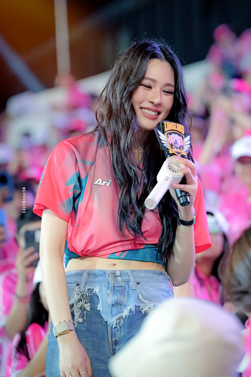 LilyRose38 tweet media