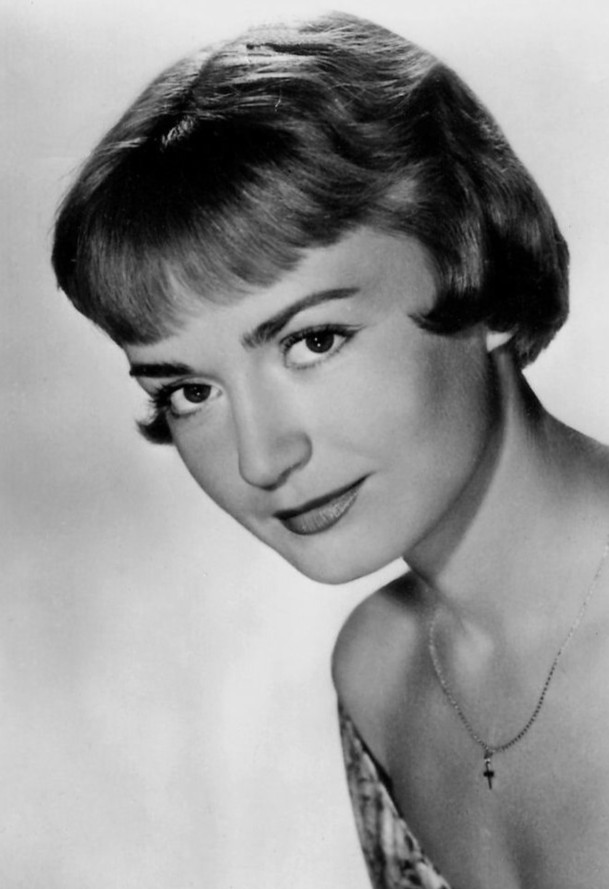 TinseltownTwins's tweet photo. This week’s Classic Girl of the Week is Brigitte Auber! 💎 #ClassicGirlOfTheWeek #BrigitteAuber https://t.co/QJZCICHx8U