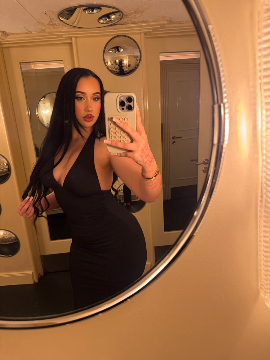 Alexa.Herrin👑 tweet media