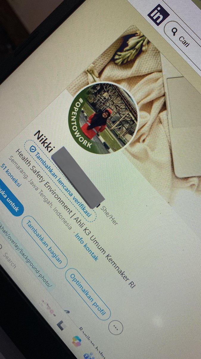 • Niki tweet media