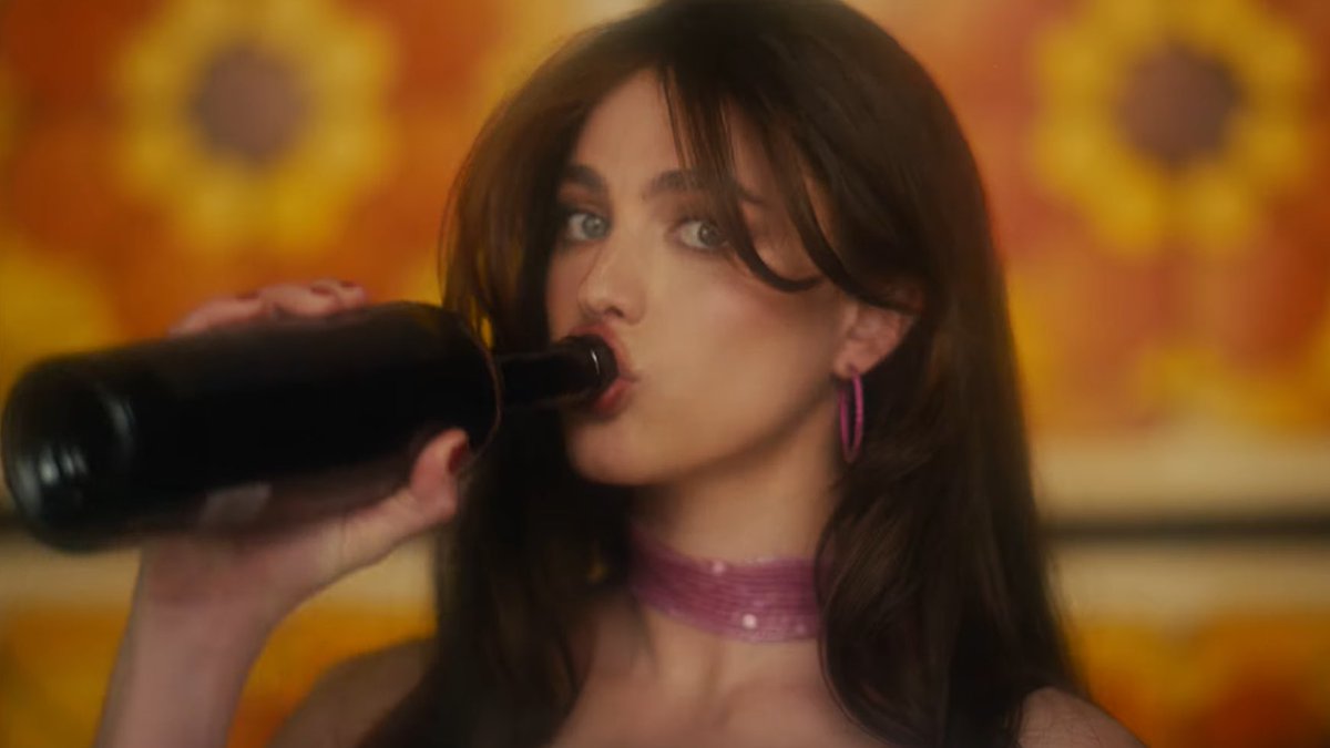 felicity tweet media