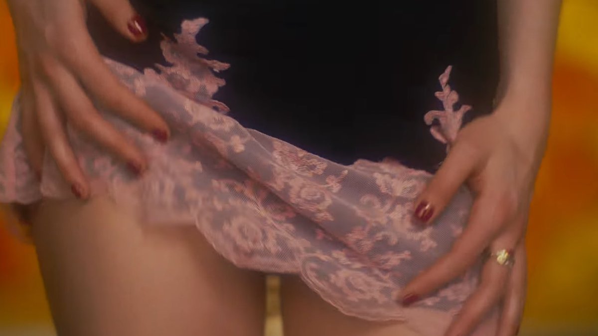 felicity tweet media