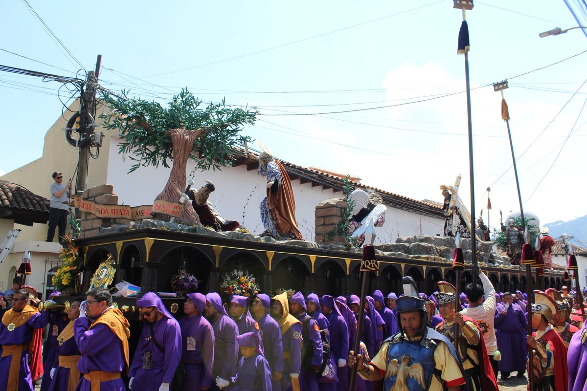 SemanaSantaFoto's tweet photo. #JuevesSanto Jesús Nazareno de la Humildad de San Cristóbal el Bajo #Semanasantagt https://t.co/RM67YDH8TO