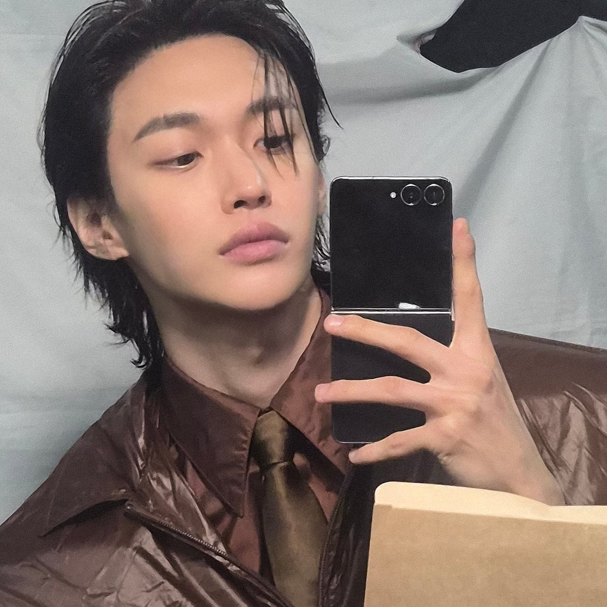 ช ิholic tweet media