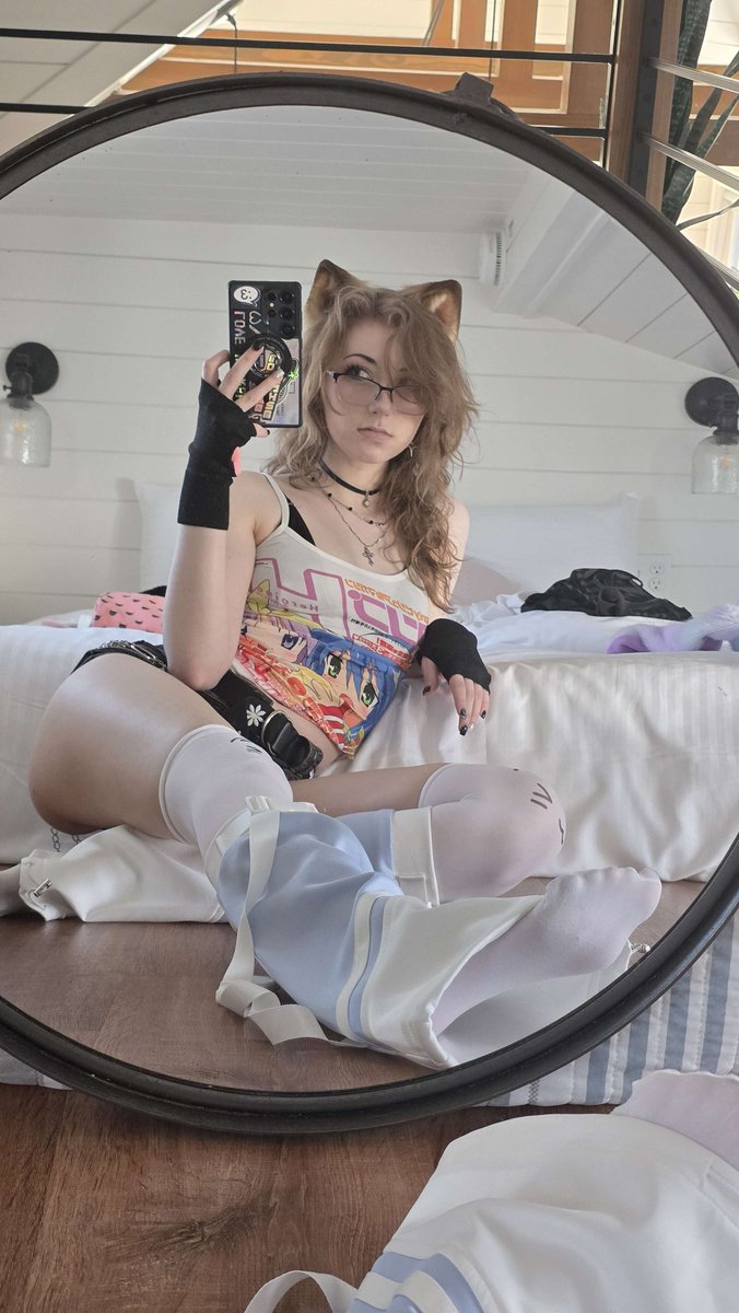 Luvless ᯓᡣ𐭩 tweet media