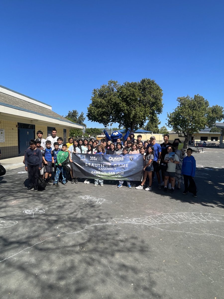 ChrisNavalta's tweet photo. Had a great time joining the @SJEarthquakes “Quakes Beautiful Game Assembly” program at Bachrodt Elementary School in #SanJose.

Honored to be part of the event and to help donate advance copies of my children’s book, “Inspiring Stories of Soccer Greats,” to classrooms. https://t.co/DzzvQ4DpyB