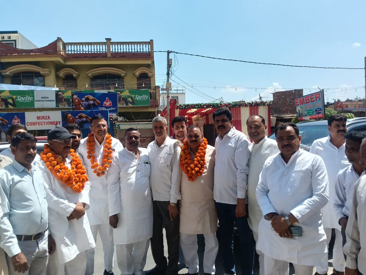 आज बिजनौर कार्यालय पर राष्ट्रीय लोकदल की मासिक बैठक मैं मुख्य रूप से उपस्थित रहा और कार्यक्रम मैं प्रदेश महासचिव संगठन श्री राजीव चौधरी जी भी उपस्थित रहे 
<a href="/jayantrld/">Jayant Singh</a> <a href="/RLDparty/">Rashtriya Lok Dal</a> <a href="/Office_ChJayant/">Office of Ch Jayant Singh</a>