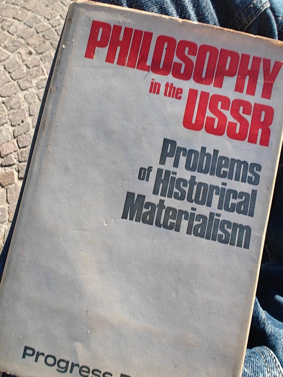 QaisarJaved_'s tweet photo. #RedBooks
Finally completed this amazing book.
I bought it from Bank Road RWP, this book was first owned by Shahid Mahmood from Lahore dated 11.6.85.
It has taught me a lot and I recommend everyone to read the text from USSR philosophers, 1/2 https://t.co/1wDgoBnz0a
