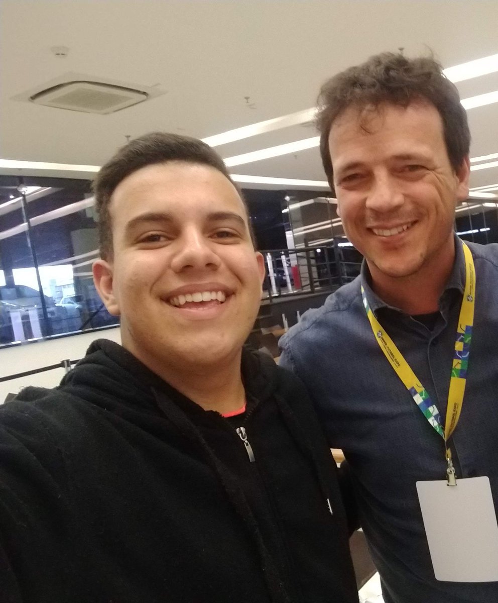 A experiência Fernando Diniz é tipo saltar de paraquedas. Mas quem nunca quis saltar de paraquedas, não é? Eu to pronto pra magia!