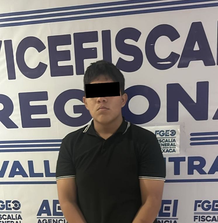 #Oaxaca | Detienen a los presuntos responsables del asesinato de un adolescente en Juchitán

👉 estado20.com/seguridad/deti…

<a href="/FISCALIA_GobOax/">Fiscalía General</a>