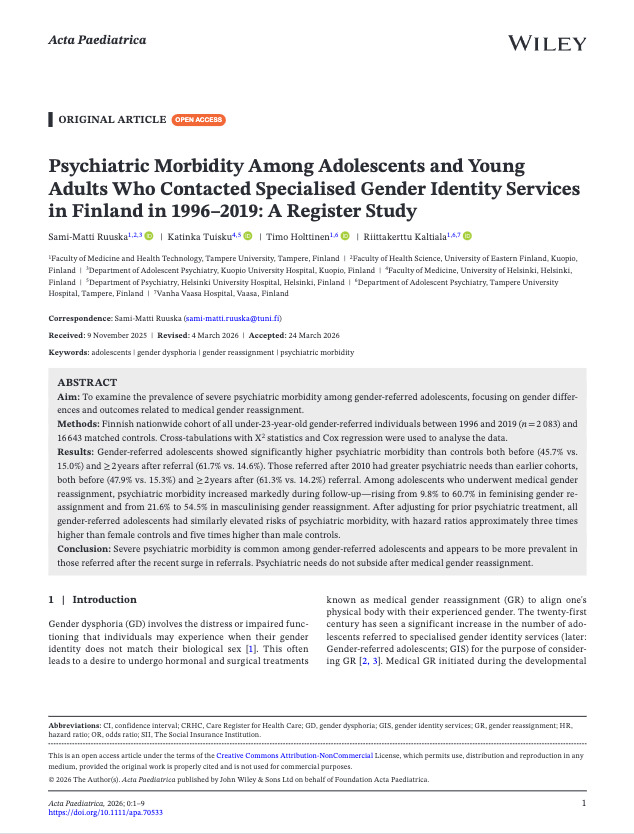 EstebanOrtizMD's tweet photo. 🚨 NUEVO ESTUDIO SOBRE LA TRANSICIÓN DE GENERO EN ADOLESCENTES🚨

¿Existe evidencia de la mejora de la salud mental de los adolescentes tras la reasignación de género médica? 🚨

Un exhaustivo estudio, recientemente publicado de una cohorte nacional realizado en Finlandia https://t.co/qTLePbpQxU analizó a más de 2,000 adolescentes que acudieron a servicios especializados de identidad de género entre 1996 y 2019, comparándolos con más de 16,000 jóvenes de la población general. 
Los hallazgos se contraponen a la creencia de que la transición médica es la solución principal para el bienestar psicológico:

🔹 La reasignación médica NO reduce los problemas psiquiátricos: 
Lejos de disminuir, la morbilidad psiquiátrica aumentó drásticamente después de los tratamientos médicos de reasignación de género. Las necesidades de tratamiento psiquiátrico saltaron del 9.8% al 60.7% en quienes buscaron una transición hacia mujer, y del 21.6% al 54.5% en la transición hacia hombre.

🔹 Riesgo psiquiátrico mucho mayor: 
Incluso ajustando los datos por problemas psiquiátricos previos, los adolescentes que consultan por cuestiones de género tienen un riesgo de requerir atención psiquiátrica especializada entre 3 y 5 veces mayor que sus pares sin disforia.

🔹 Los problemas de fondo se están agravando: 
Los jóvenes referidos a clínicas de género después de 2010 presentaron el doble de necesidades de tratamiento psiquiátrico previo a su consulta (47.9%) en comparación con los grupos referidos antes de 2010 (23.7%).

🔹 La disforia puede ser un síntoma, no la causa principal: 
Los investigadores concluyen que los trastornos psiquiátricos severos en estos jóvenes no parecen ser causados principalmente por la disforia de género. Para muchos adolescentes, las dudas sobre su identidad de género podrían ser secundarias a otros grandes desafíos de salud mental no resueltos.

💡 Conclusión clave: 
La evidencia de este estudio a largo plazo no respalda la idea de que iniciar una reasignación médica en el desarrollo adolescente mejore su salud mental. Al contrario, subraya que es una necesidad absoluta evaluar a fondo y tratar adecuadamente cualquier trastorno mental antes y después de recurrir a tratamientos médicos irreversibles.

Pregunta relacionada al contexto local: 

¿Debe autorizarse el cambio de género en la cédula de identidad de adolescentes con disforia de género en Ecuador mediante una simple autorización de los padres y un breve informe psicosocial? La respuesta es NO

#SaludMental #Adolescencia #Ciencia #Medicina #Psiquiatría
