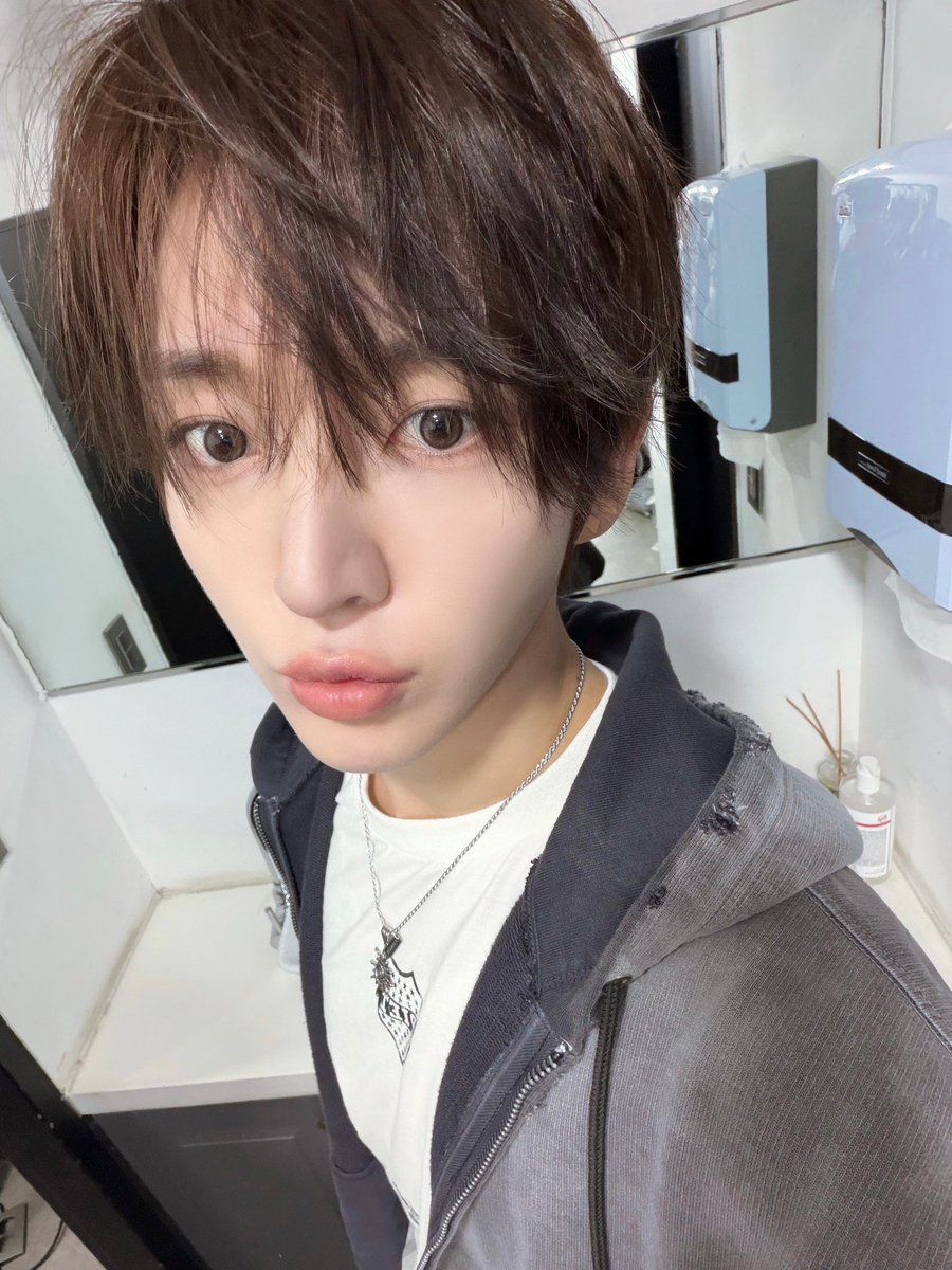 kickflip pics tweet media