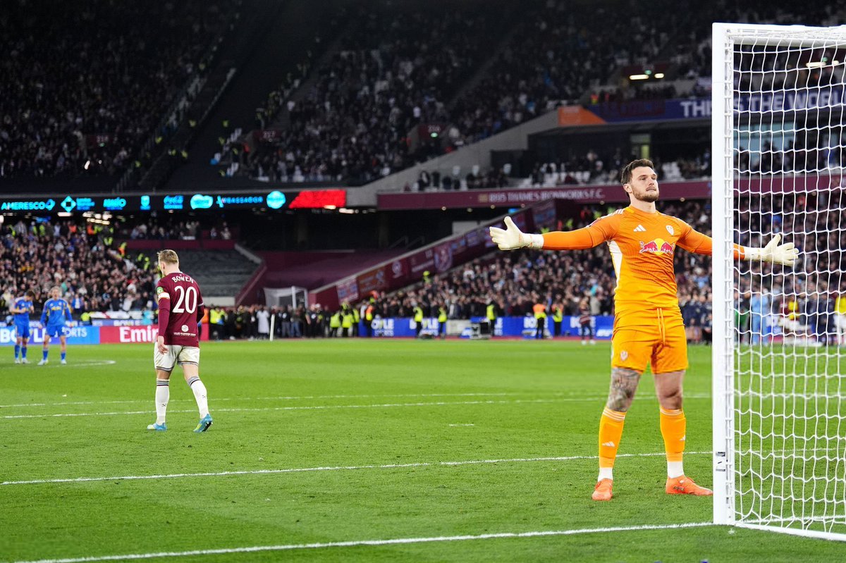 Neils Diamond tweet media