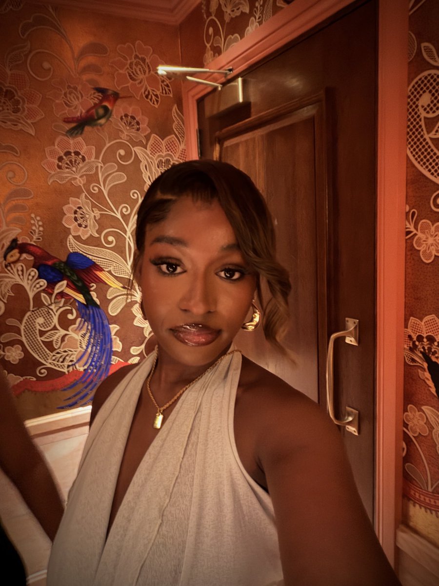 temi | seeing bts 🪭 tweet media