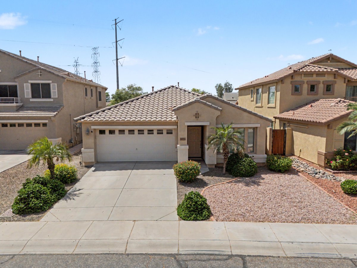 ParkerRealty's tweet photo. 🚨𝑵𝒆𝒘 𝑳𝒊𝒔𝒕𝒊𝒏𝒈 𝑨𝒍𝒆𝒓𝒕!🚨

📍24726 N. 29th Pl. Phoenix, AZ

Just Listed in Desert Peak! This home is ready for a new owner ~ maybe it’s you?!… 👀🏠 https://t.co/uPGZuHI91r