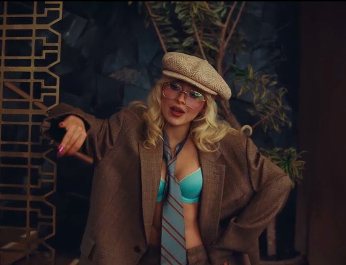 angel 🐾 tweet media