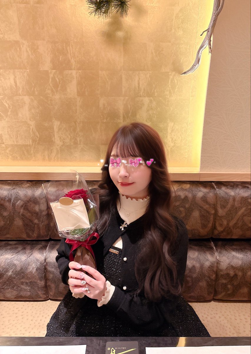 記念日の思い出🥳
いつもありがとう。
これからもよろしくね。
彼氏より食べてしまうの
辞めたいが肉と白米が美味すぎる🤦🏻‍♀️
いっぱい食べな☺️と言ってくれて感謝。
この日美容院で髪の毛
可愛くしてもろた☺️🎀