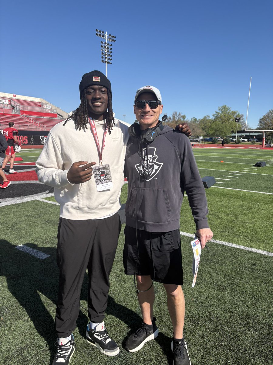 jaylandeckford's tweet photo. Blessed to receive an offer from @GovsFB  after a great visit and conversation with @CoachFarisAPSU . #AGTG @TnVarsity @JMCSchools @JCMCougars @west10sports https://t.co/06jOGr9Daw