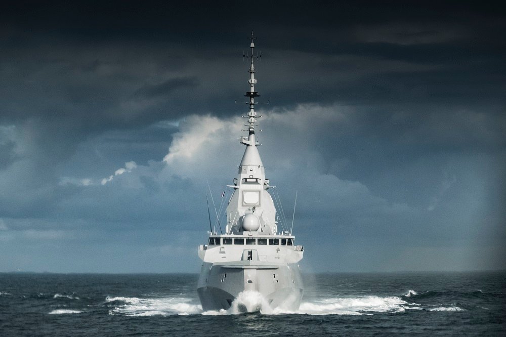 top_force's tweet image. ⚓️🇫🇷 Vivement ce mercredi 8 avril, selon le chef d'état-major de la Marine @CEMM_FR, l'amiral Nicolas Vaujour, la prochaine actualisation de la loi de programmation militaire #LPM permettra finalement d'équiper les cinq #FDI françaises @navalgroup @MarineNationale de 32 silos.