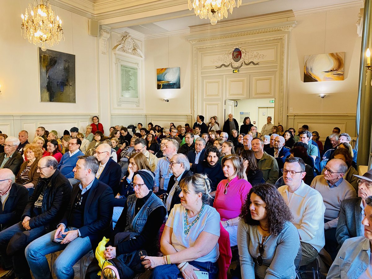 Mairie du 9e Paris tweet media