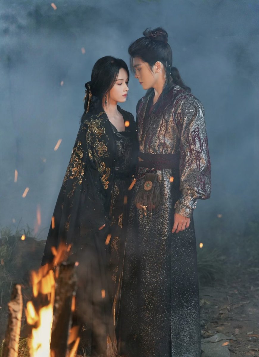 hazarwaell's tweet photo. My unstoppable couple 🔥🫣

#VeilofShadows
#ChenDuling #ZengShunxi https://t.co/RneFnT26ak