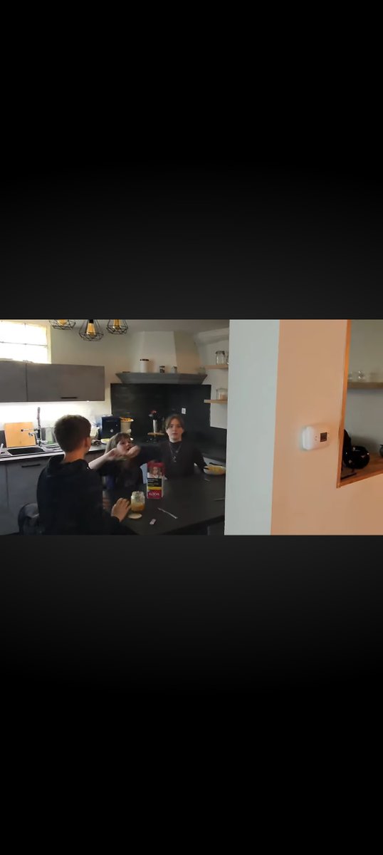 Juste-suivre ن tweet media