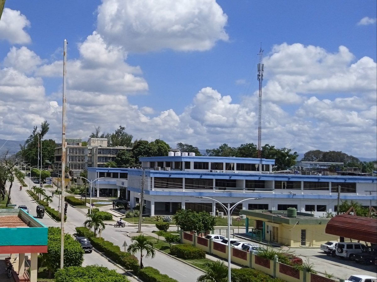 El saludo desde #Guantanamo la más oriental de las provincias de #Cuba deseándoles una provechosa jornada 
<a href="/yoeaberob1/">Yoel Perez Garcia</a> <a href="/LopezYoelvys/">Yoelvys Labañino López</a>
<a href="/art/">Arthur Bullard</a>