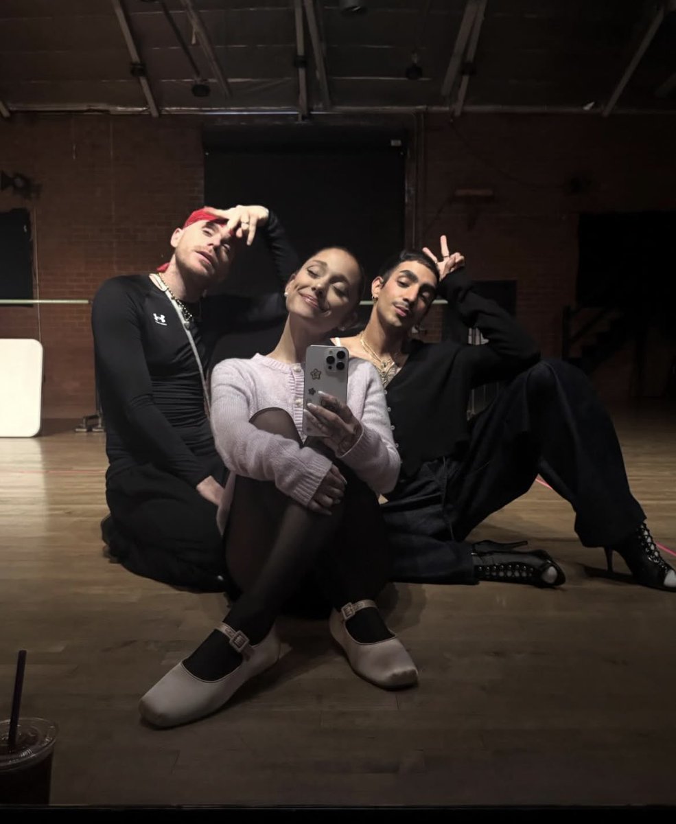 Pop Crave tweet media