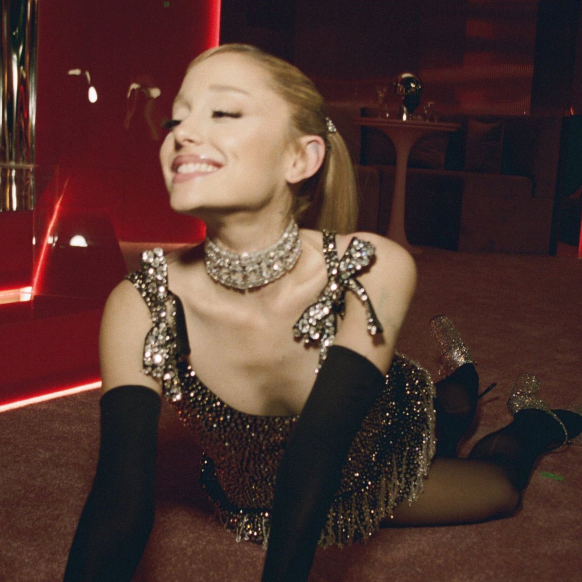 Ariana Grande Brasil tweet media