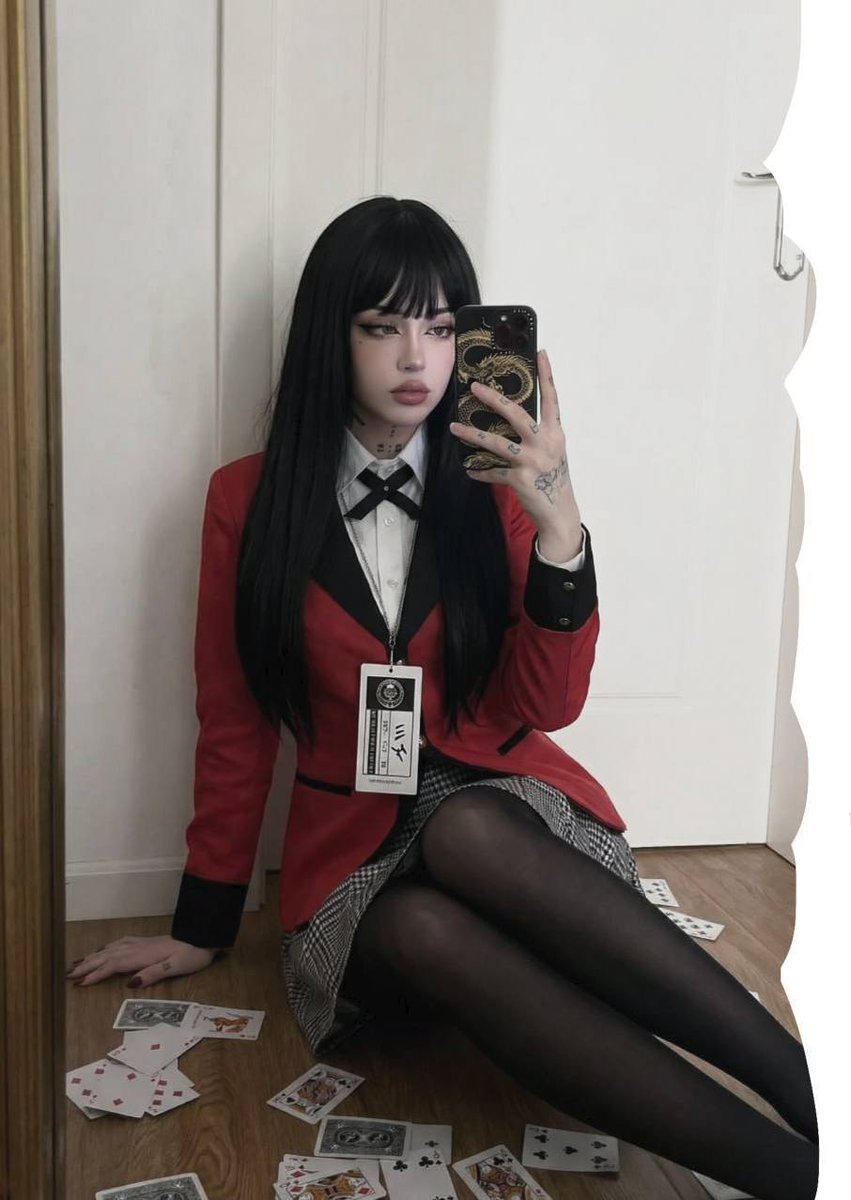linna_sva's tweet photo. Hey everyone! It’s been a while since I’ve done any cosplay. Today I did a cosplay of Jabami Yumeko. When I was reading her biography, I saw🍷 myself in her—haha🍸 https://t.co/0MP0UpL5Xq
