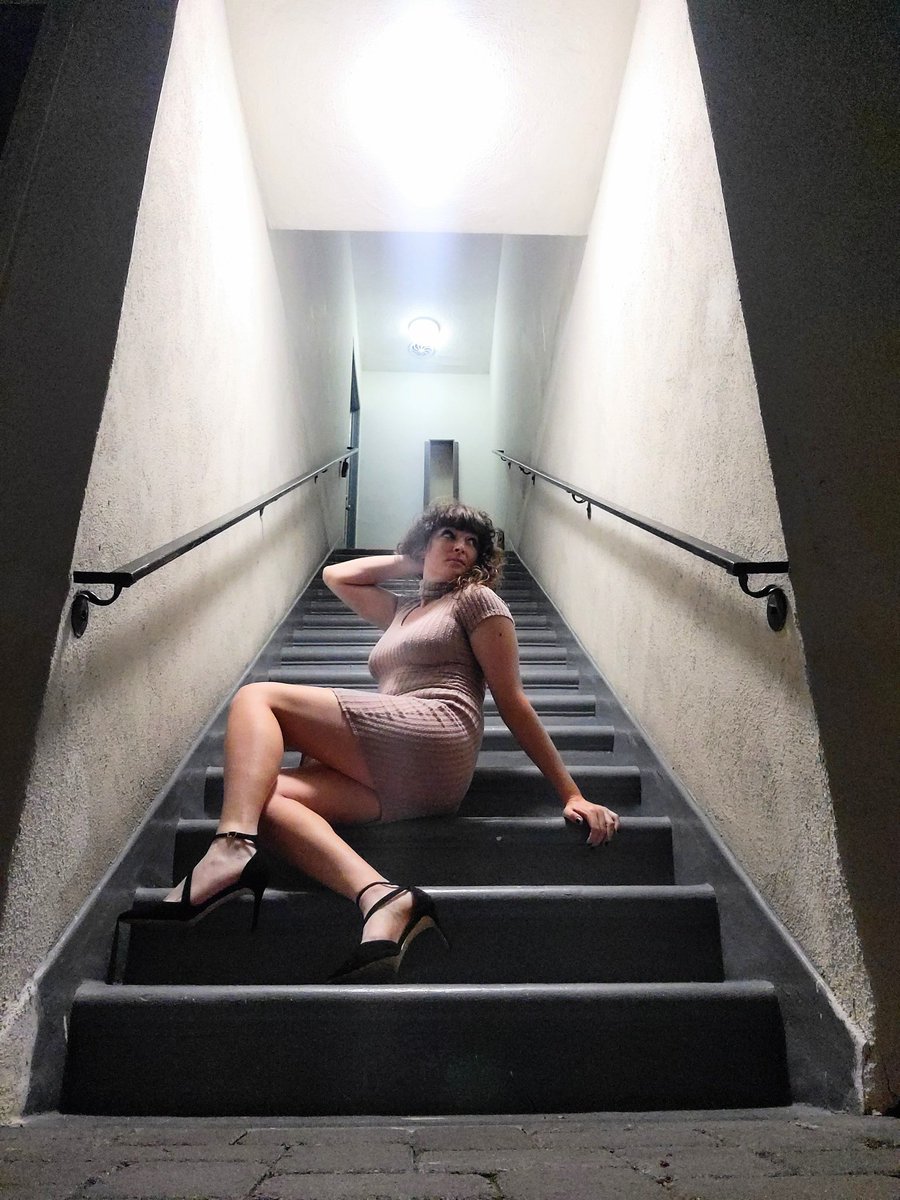 Mia Moore tweet media