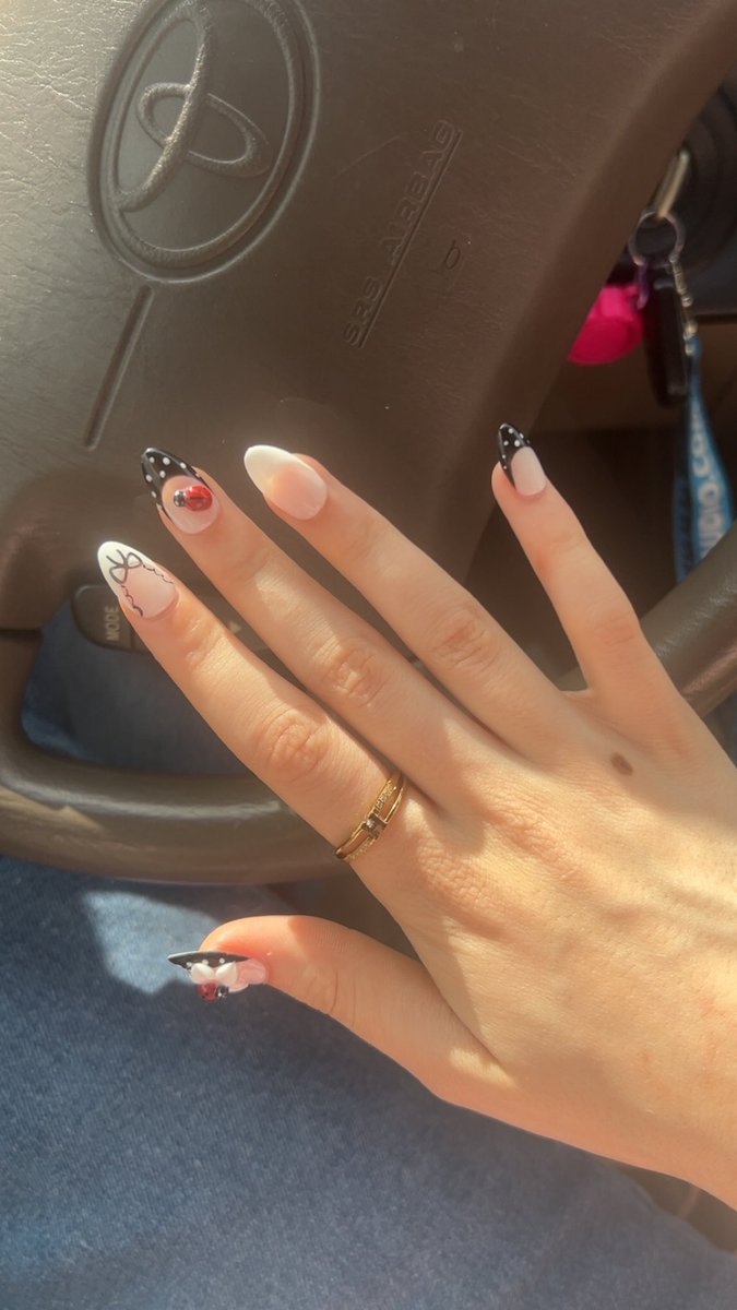 princess emy ♛ tweet media