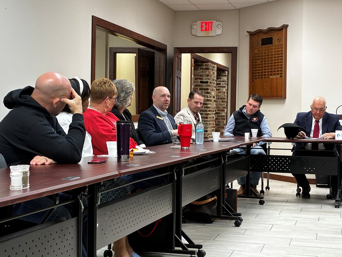 SDST_Power's tweet image. 🥐☕ Great to join the Paul Revere Legislative Breakfast with the Muskogee Chamber.
John Riesenberg represented Stardust Power, discussing energy and infrastructure as key drivers of growth. Strong conversations and collaboration across the region.
#collaboration #StardustPower