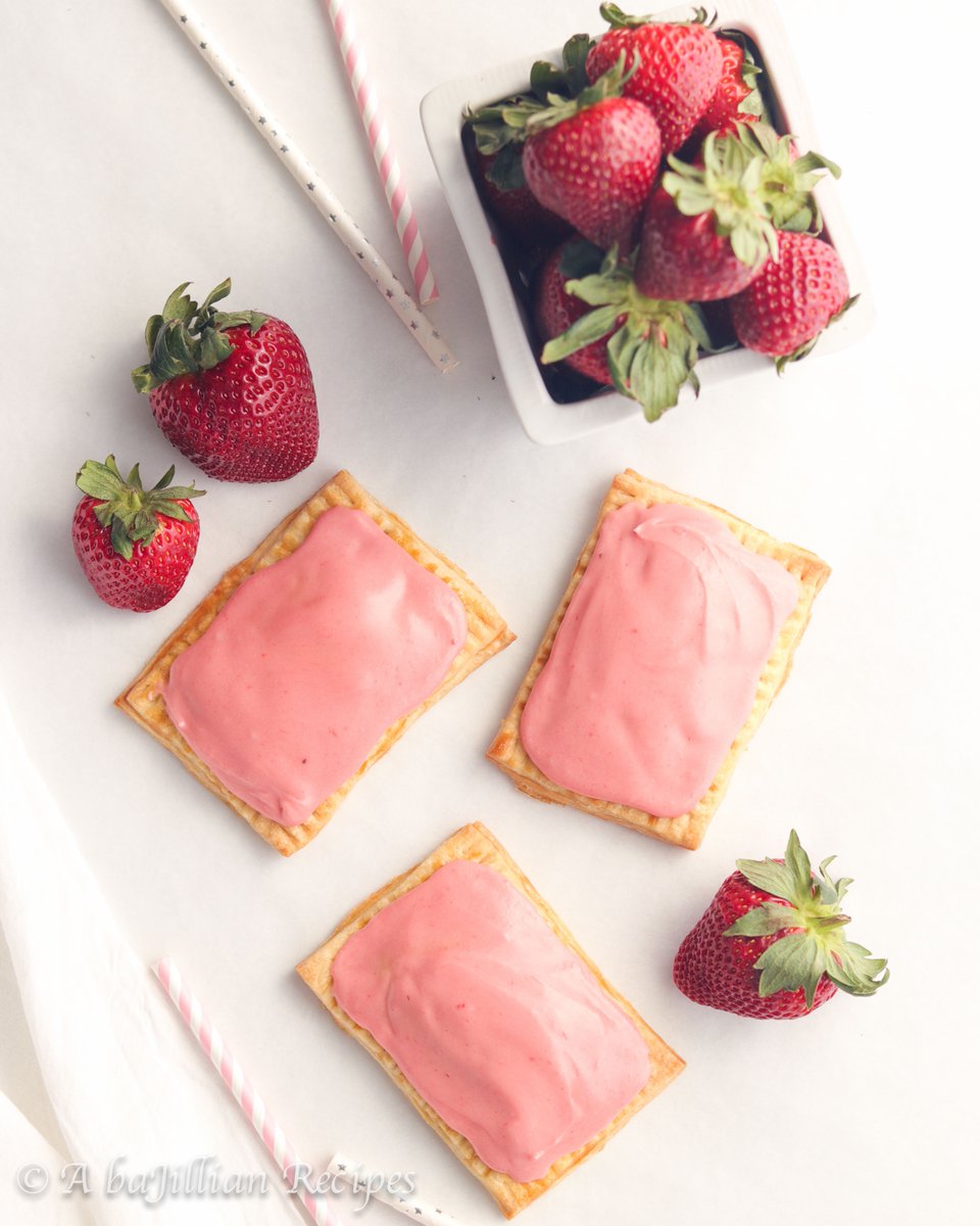 baJillianRecipe's tweet photo. STRAWBERRY POP TARTS - These Strawberry Pop Tarts are made with fresh strawberry filling, golden buttery pie crust, and luscious strawberry icing! A breakfast classic with a gourmet makeover! #StrawberryPopTarts #DessertCopycats #SpringDesserts RECIPE: https://t.co/KcEdeTBN7H https://t.co/s4VGnrooQf