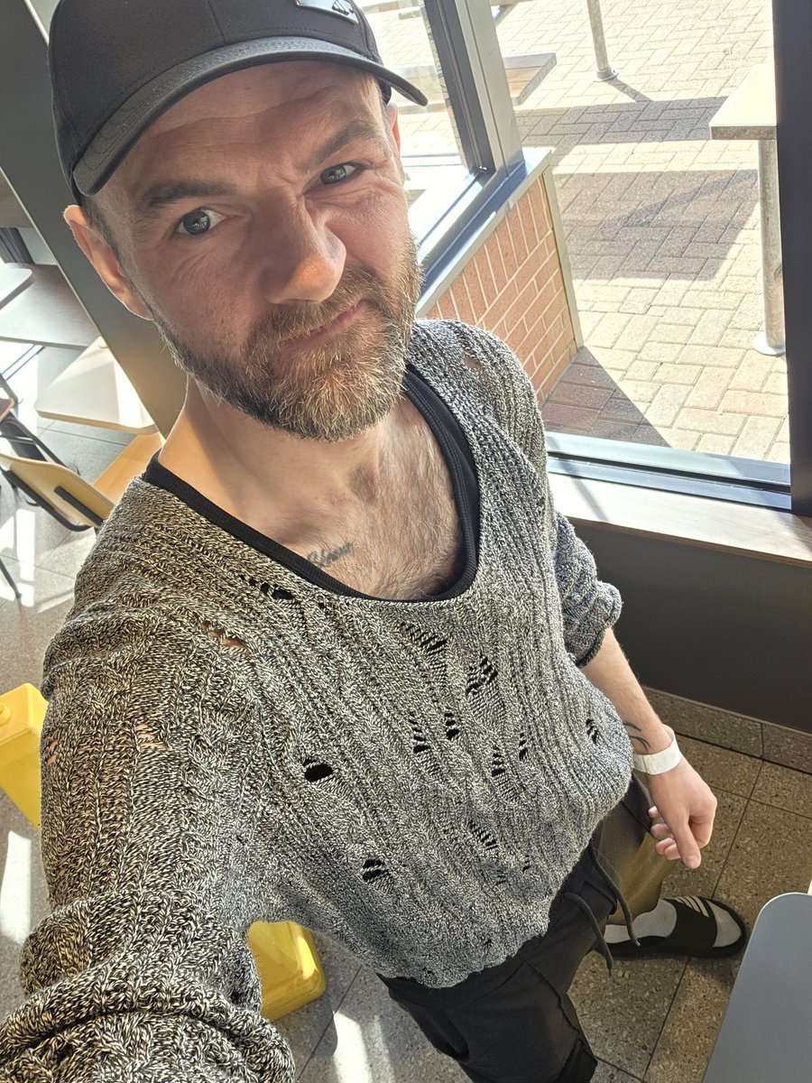 JinnySkeans tweet media