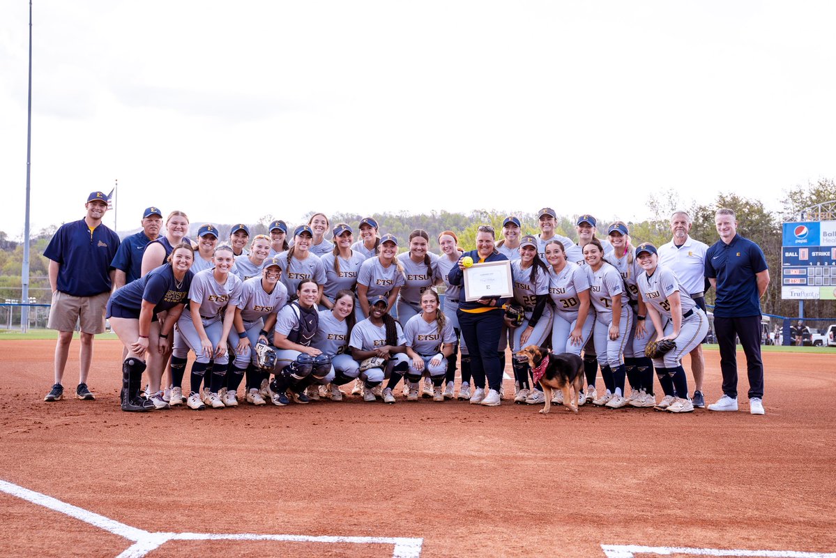ETSUSoftball's tweet image. honored head coach Cheryl Milligan’s 600th career win on Saturday 🤩 

#GoBucs | #DEEP⚓️