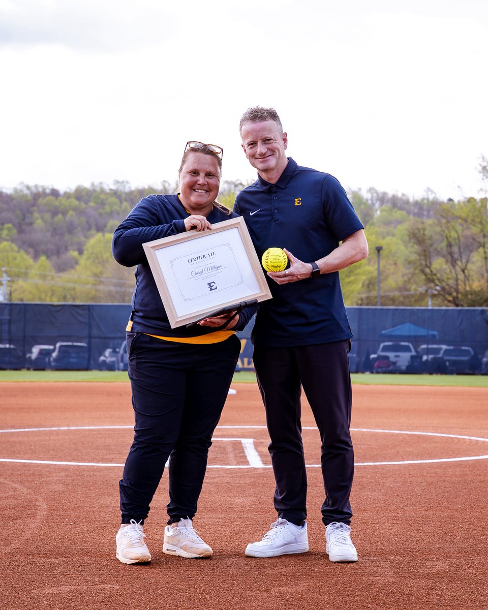 ETSUSoftball's tweet image. honored head coach Cheryl Milligan’s 600th career win on Saturday 🤩 

#GoBucs | #DEEP⚓️